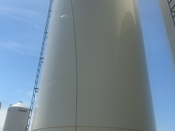 concept-5,000-bushel-hopper-bin,-fully-equipped-with-agi-grainguard-bin-fan-with-7.5-hp-three-phase-electric-motor-image-16