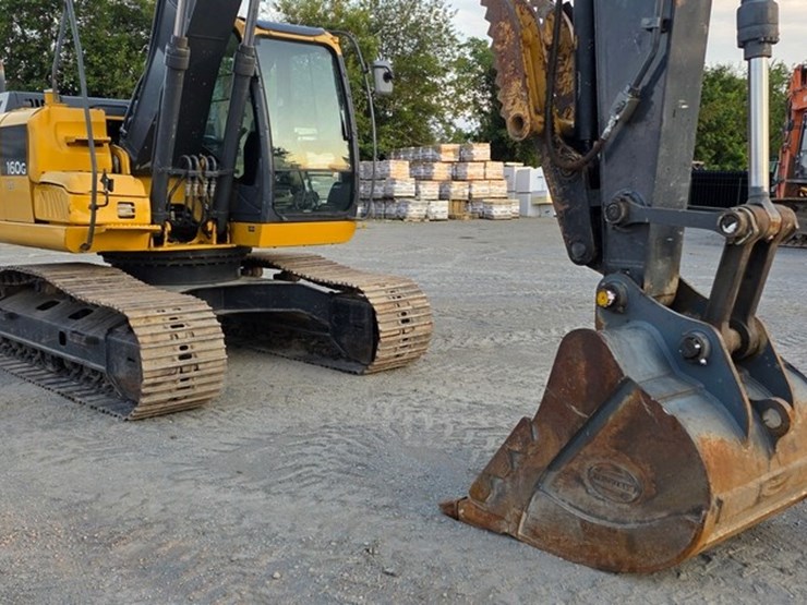 2013-deere-160g-lc-image-53