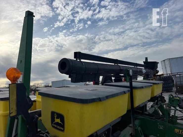 john-deere-1750-image-35