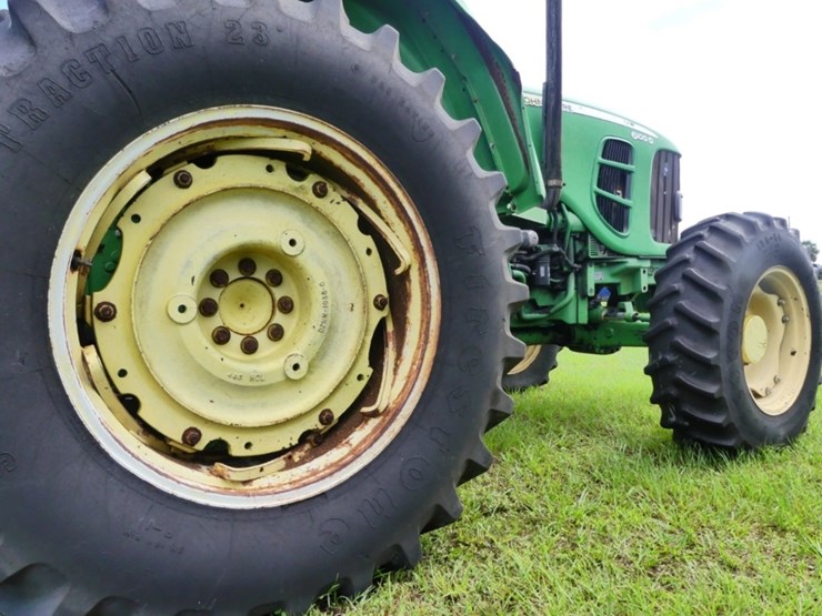 john-deere-6100d-image-6