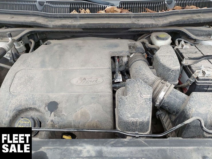 2016-ford-explorer-xlt-image-25