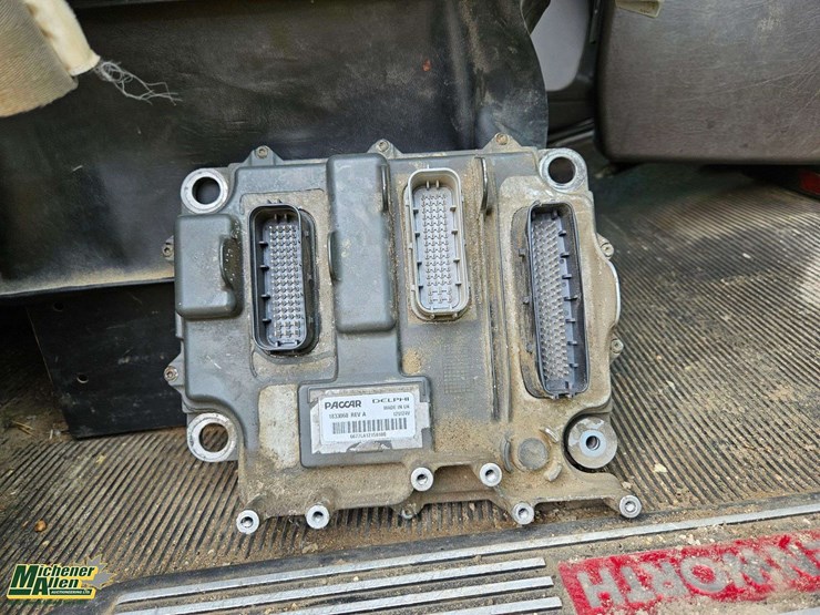 2012-kenworth-t800-image-26