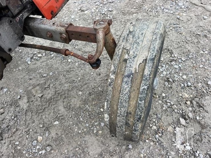 massey-ferguson-255-image-23