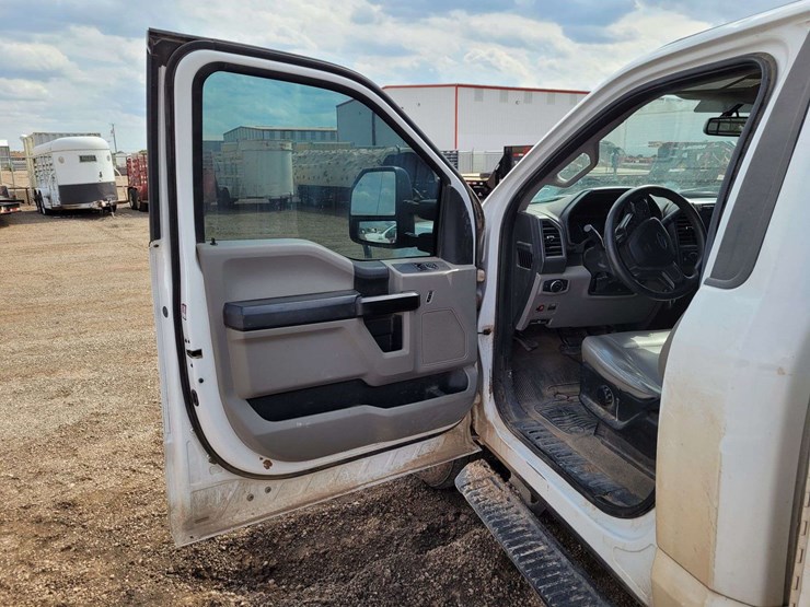2017-ford-f350-sd-image-6