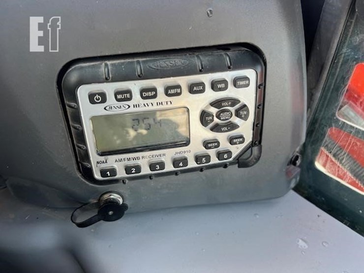 kubota-svl97-2-image-32