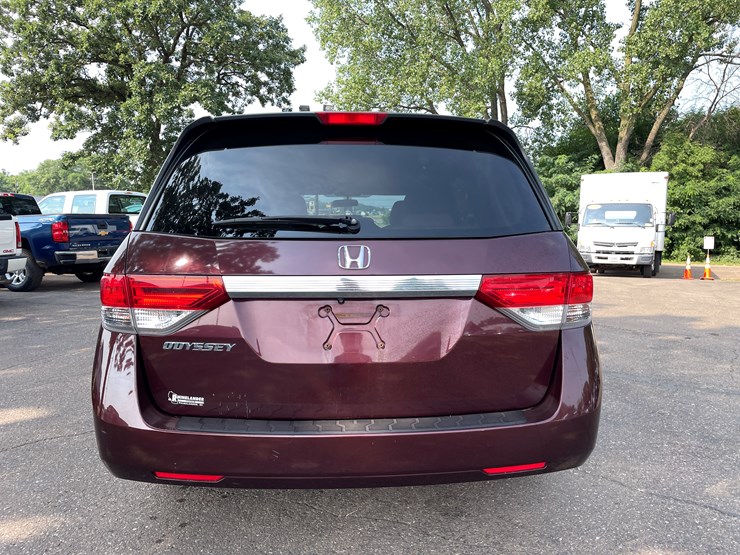 2014-honda-odyssey-image-4