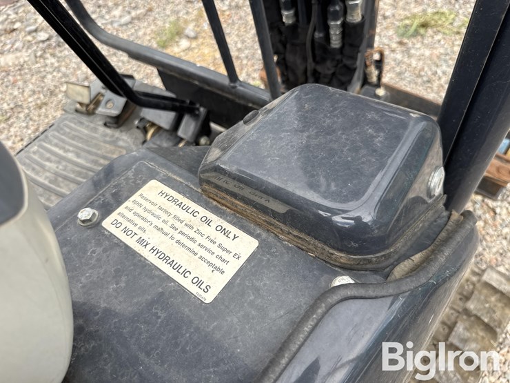 2020-deere-17g-image-17