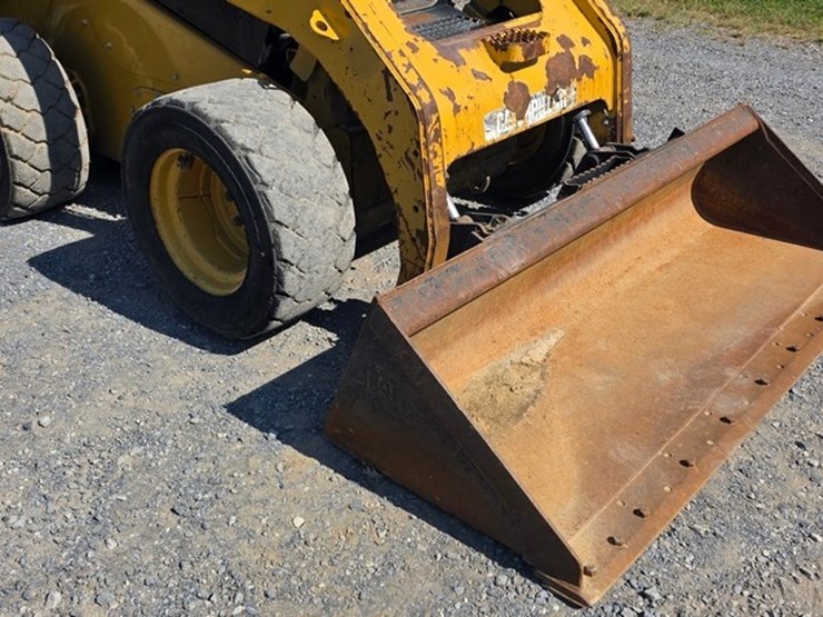 2012-caterpillar-272c-image-6