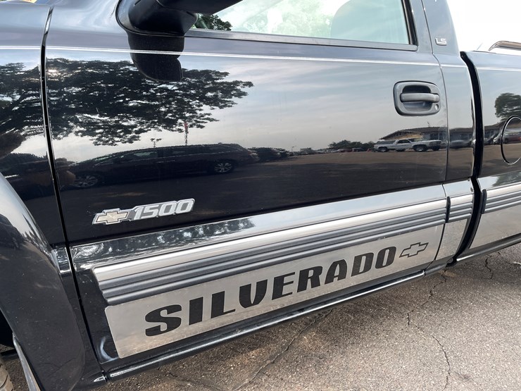 2002-chevrolet-silverado-1500-z71-image-16