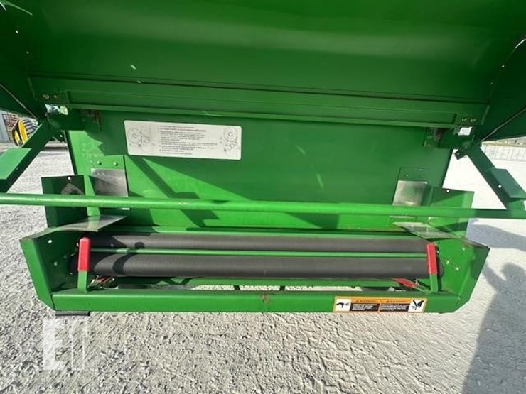 john-deere-566-image-16