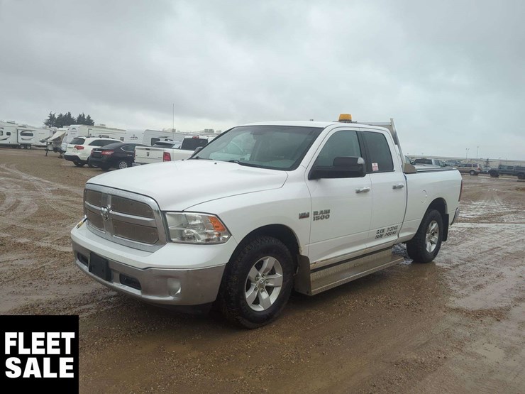 2014-ram-1500-slt-image-1