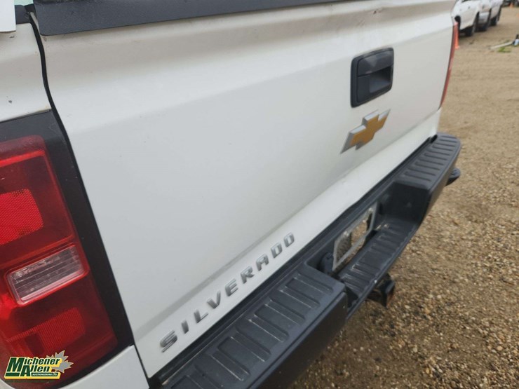 2015-chevrolet-silverado-1500-image-32