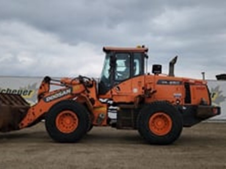 2015-doosan-dl250-3-image-5