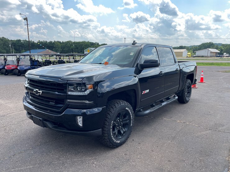 2018-chevrolet-silverado-1500-z71-image-1