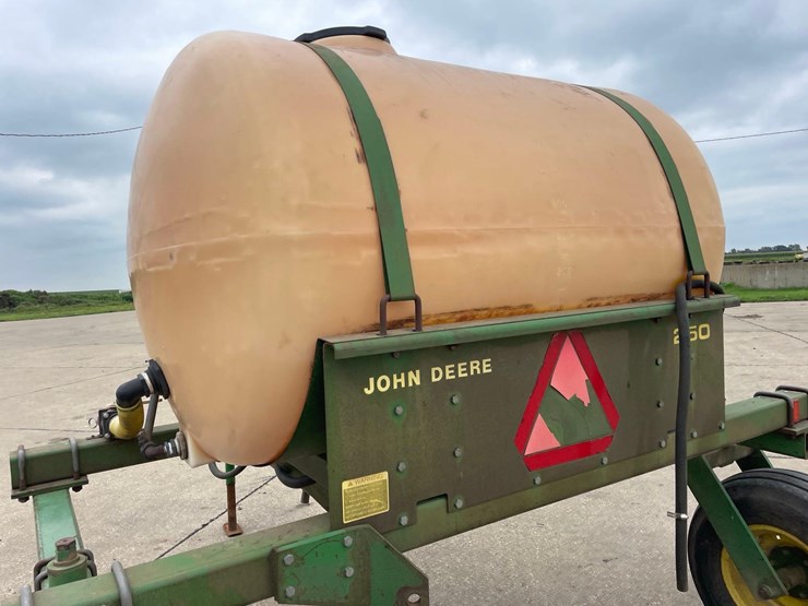 john-deere-250-image-7