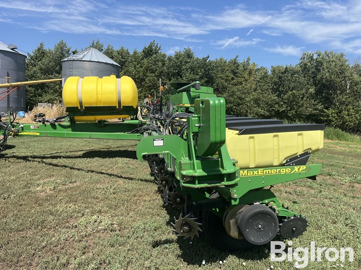 2010-john-deere-1770nt-image-8