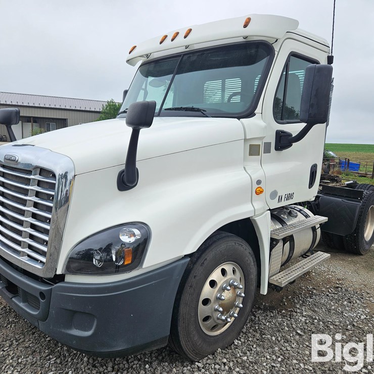 2016 FREIGHTLINER CASCADIA 125