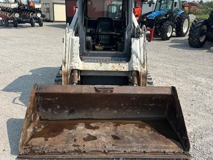 takeuchi-tl240-image-8