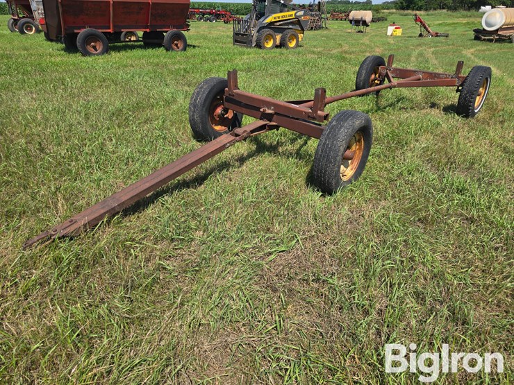 new-holland-30-image-1
