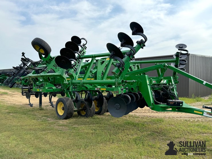 2015-john-deere-2730-image-2