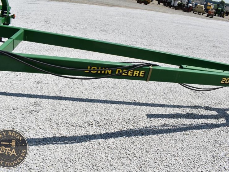 john-deere-200-image-20