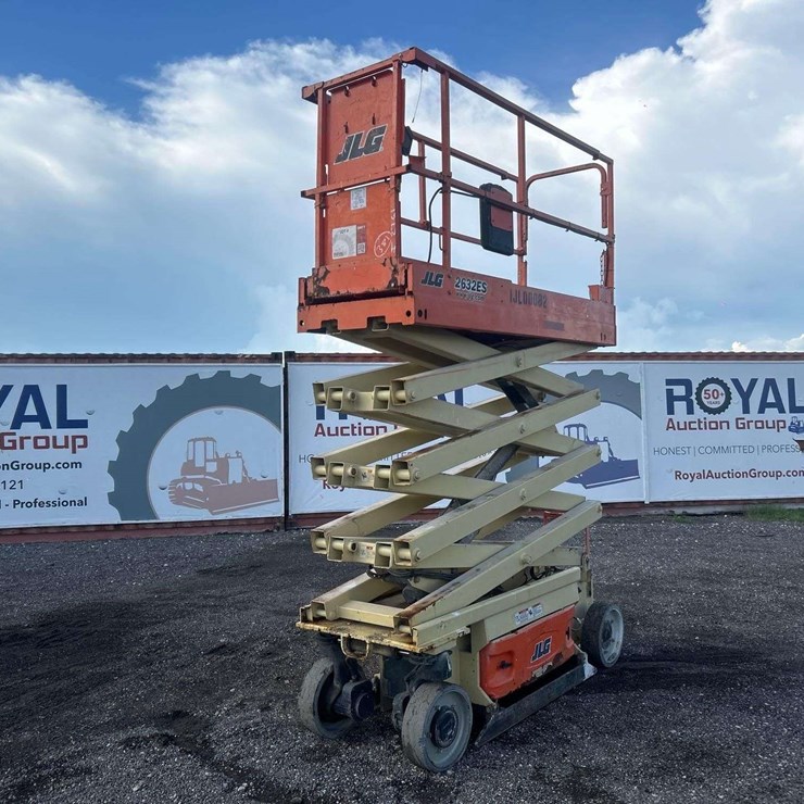 2015 JLG 2632ES