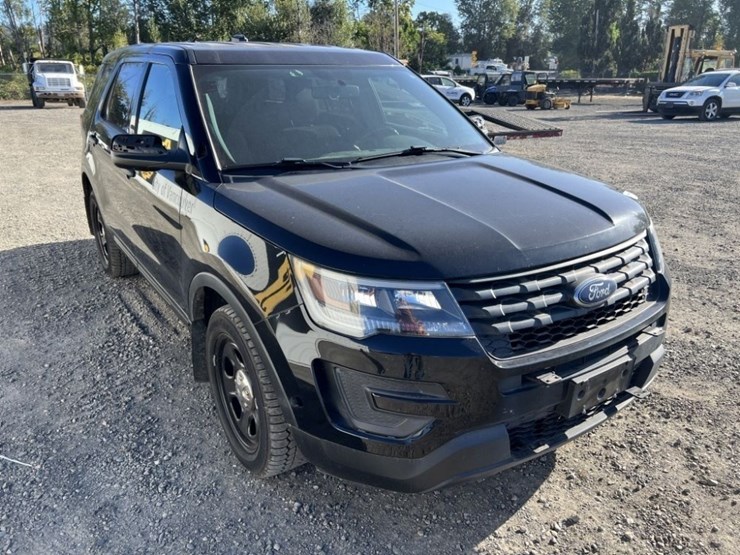 2018-ford-explorer-image-2