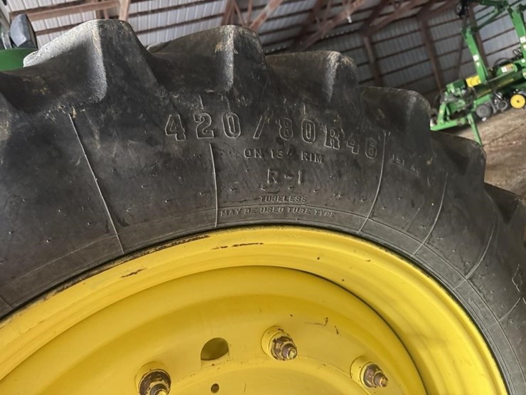 2011-john-deere-8310r-image-43