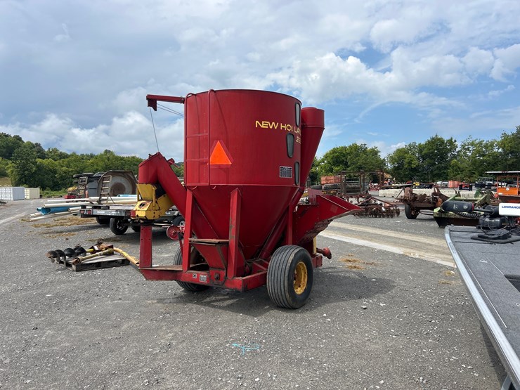 new-holland-355-image-3
