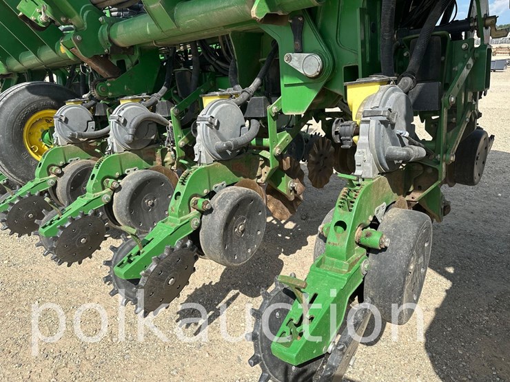 john-deere-1790-image-18