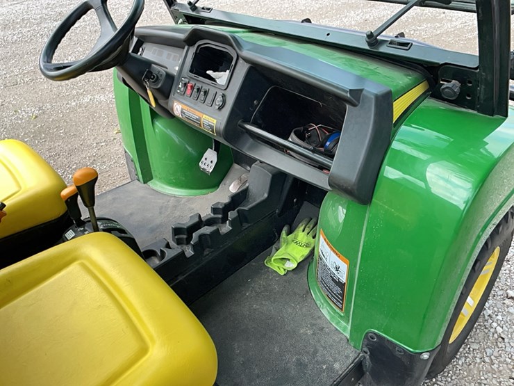 john-deere-gator-image-8