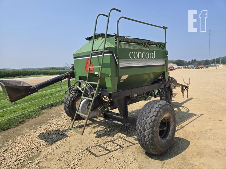 john-deere-7000-image-15