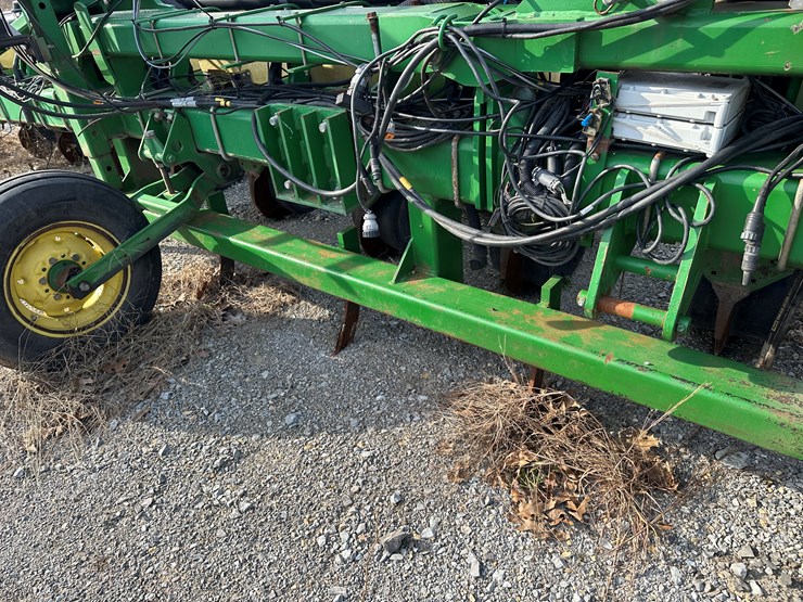 john-deere-1720-image-41