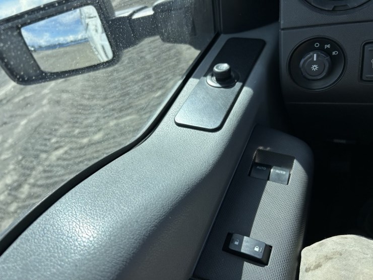 2016-ford-f350-sd-image-27