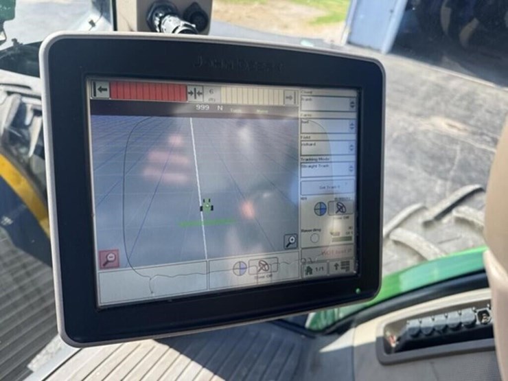 2013-john-deere-8235r-image-14