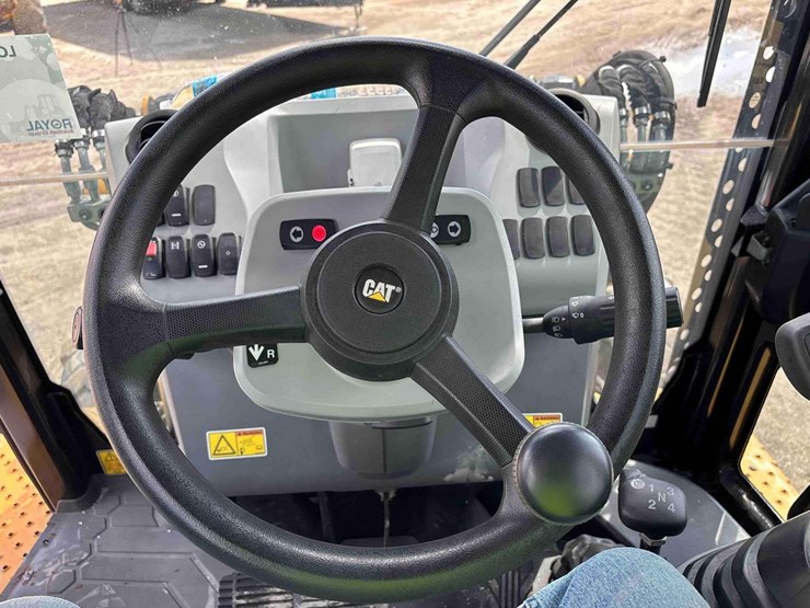 caterpillar-420f2-image-31