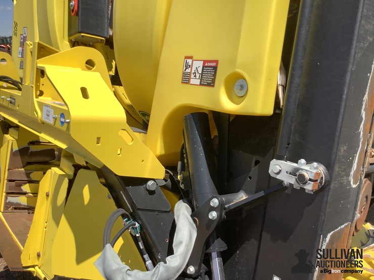 2023-john-deere-772-image-8