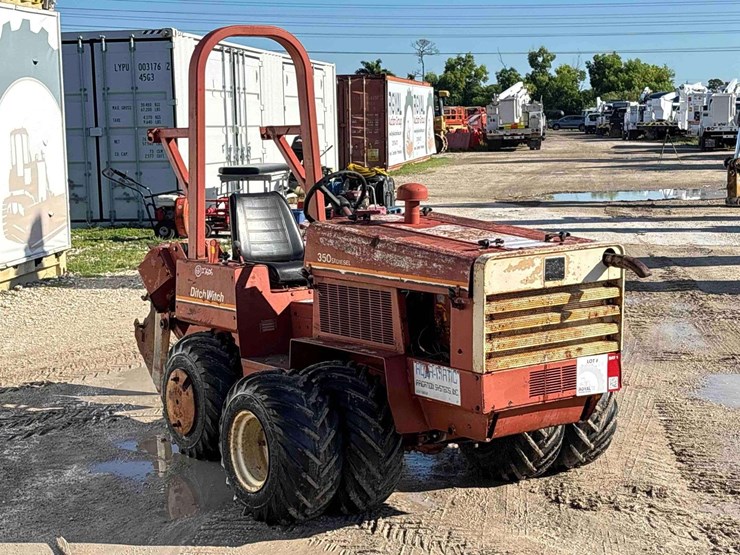 ditch-witch-350sx-image-3