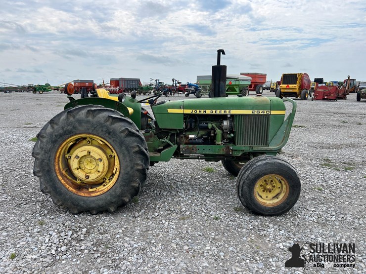 john-deere-2640-image-4