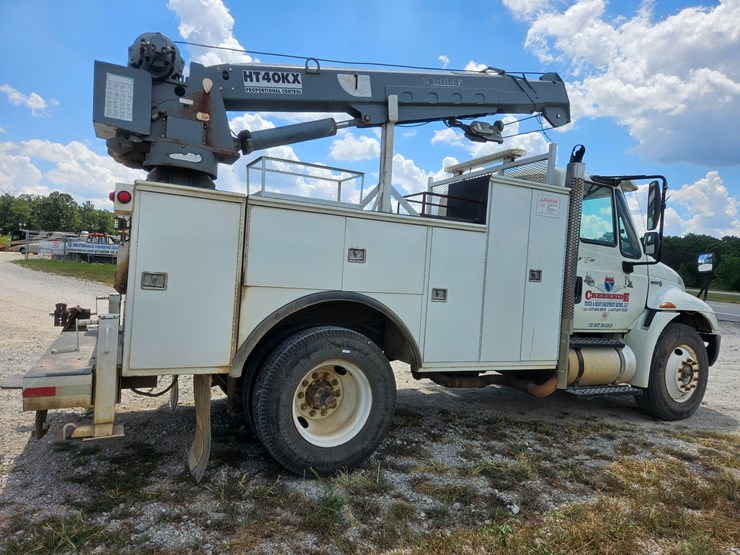 2008-international-durastar-4300-image-17