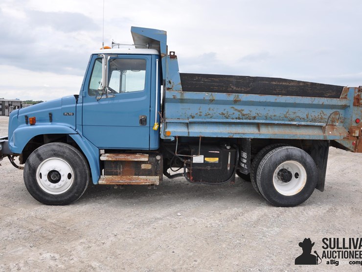 1994-freightliner-fl70-image-8