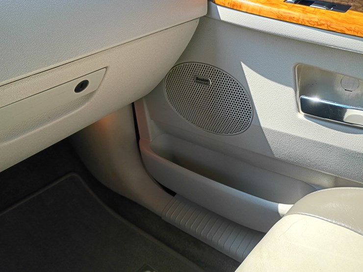 2010-jeep-grand-cherokee-image-74