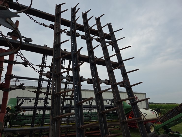 32’-cih-4300-field-cultivator-image-13