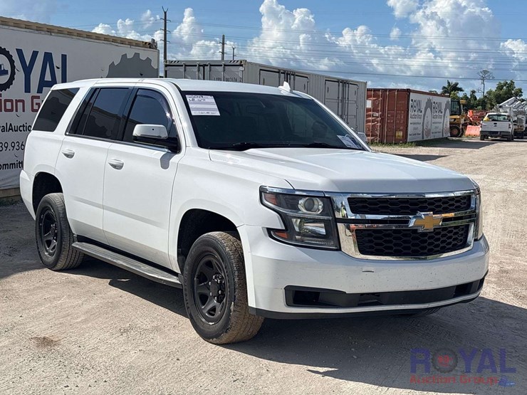2019-chevrolet-tahoe-image-2