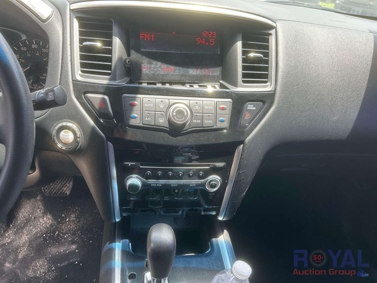 2015-nissan-pathfinder-image-14
