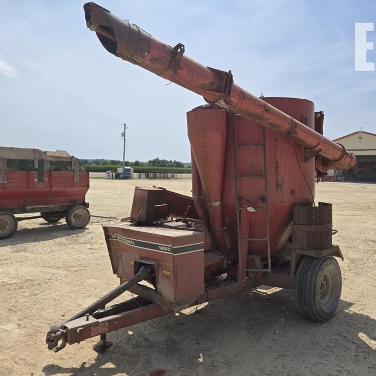INTERNATIONAL 1250