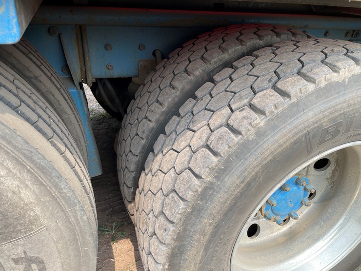 2005-kenworth-t800-image-47