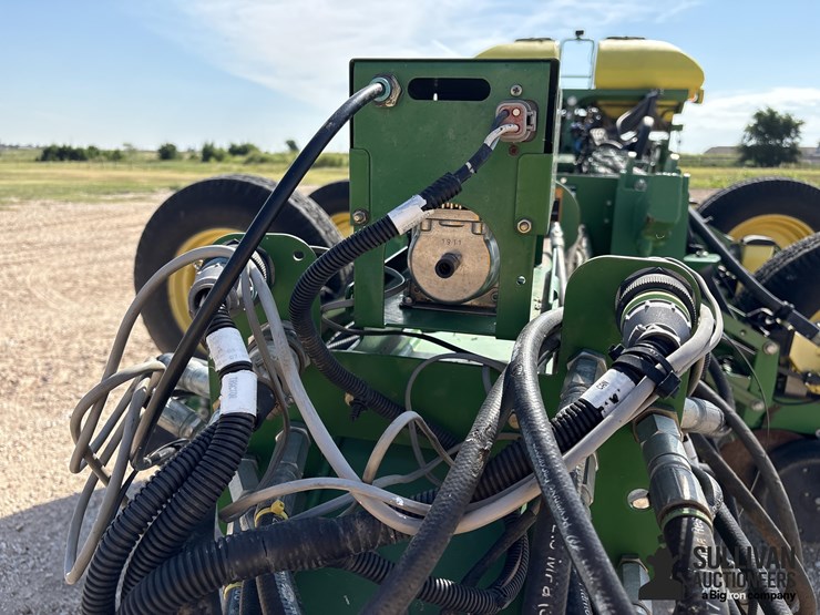 2012-john-deere-1770nt-image-12