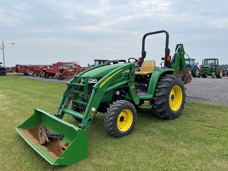 2011-john-deere-4120-image-1