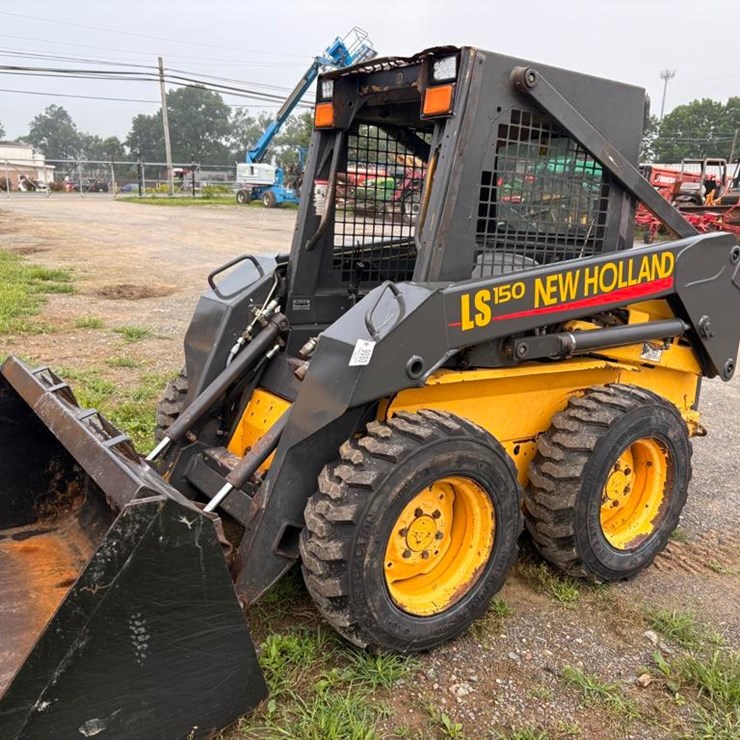 2003 NEW HOLLAND LS150